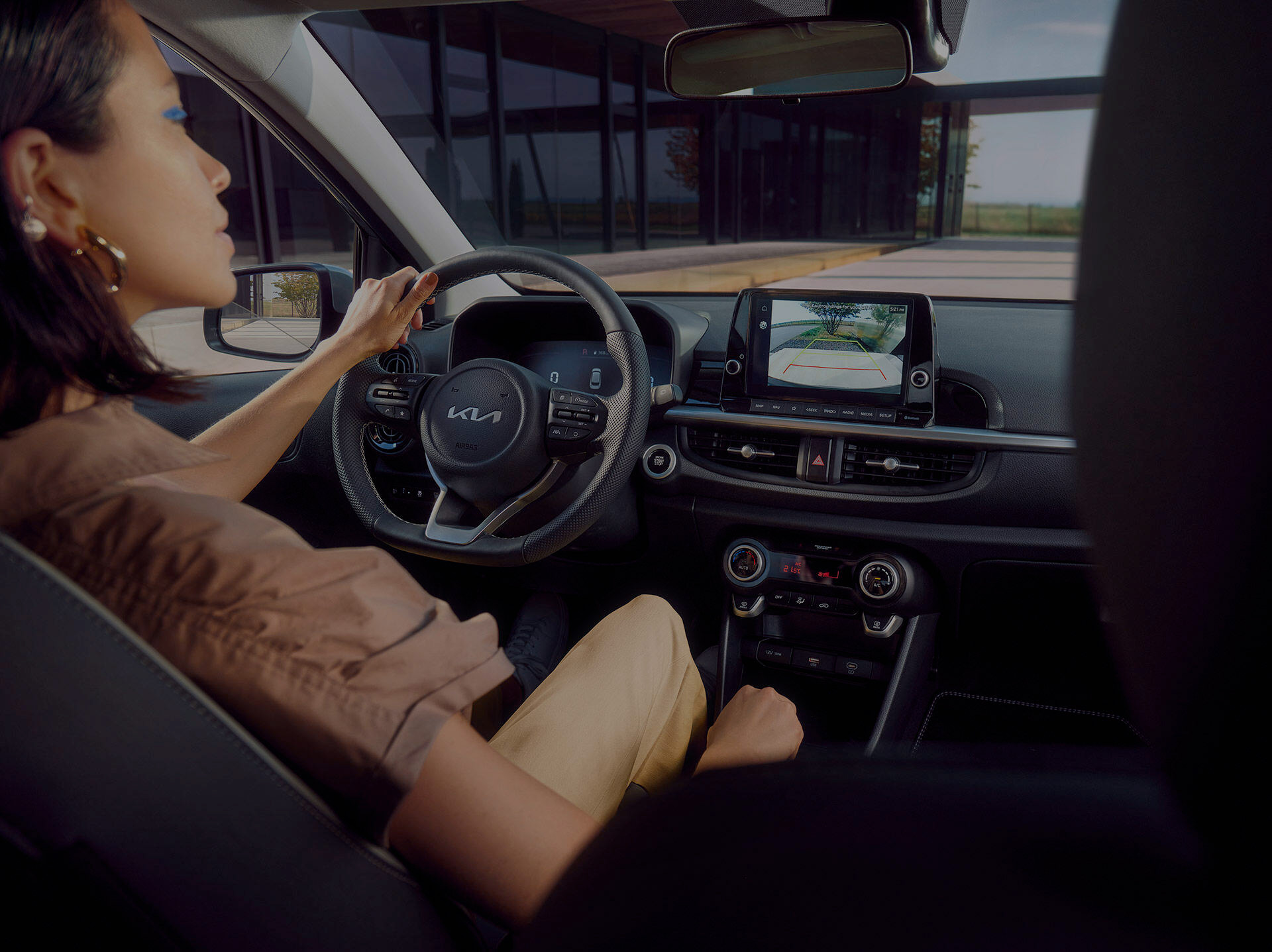 kia-picanto-my25-rearviewmonitor-keyvisual-d-w
